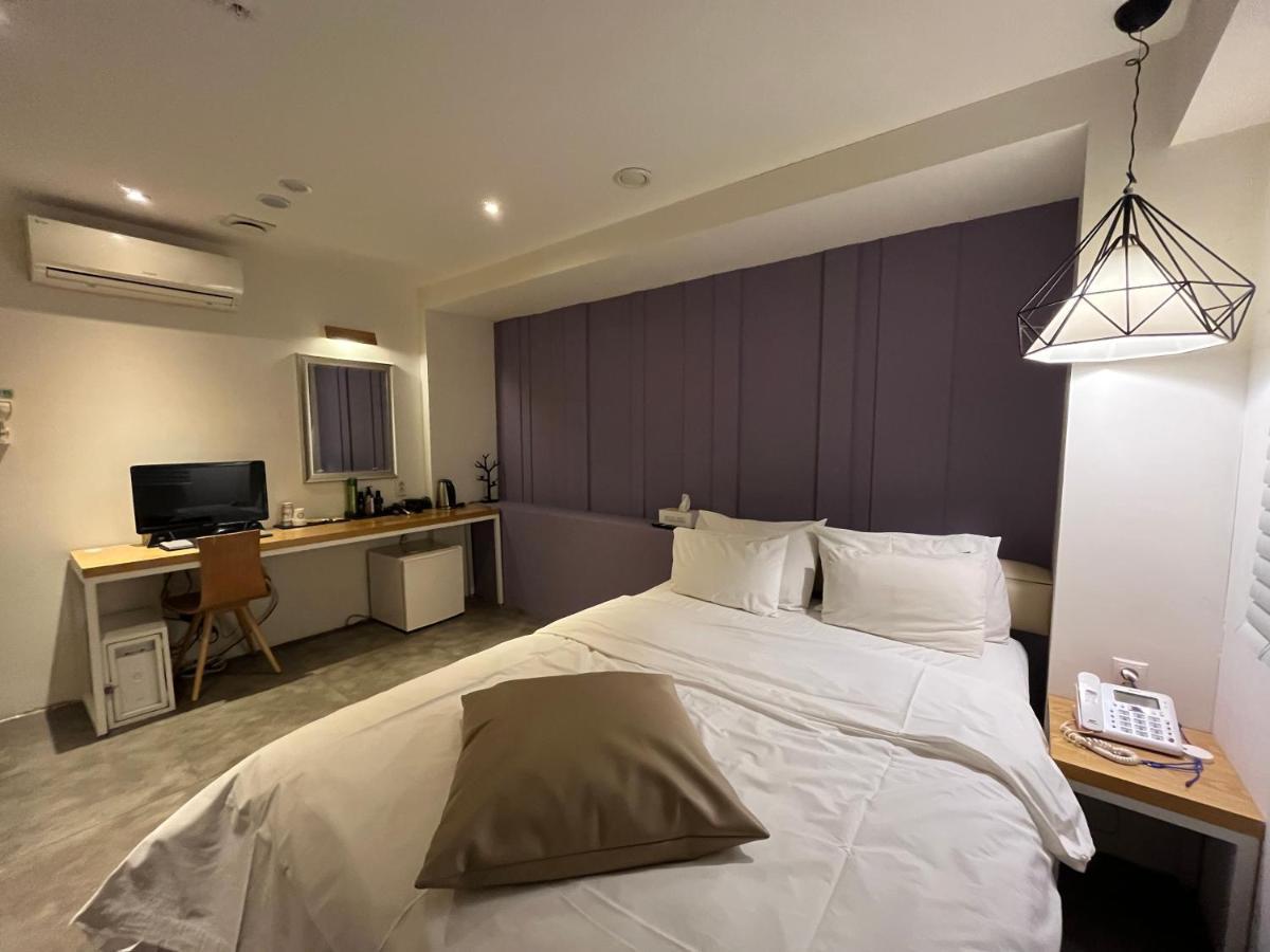 Hotel Yaja Hwajeong Station Коян Экстерьер фото