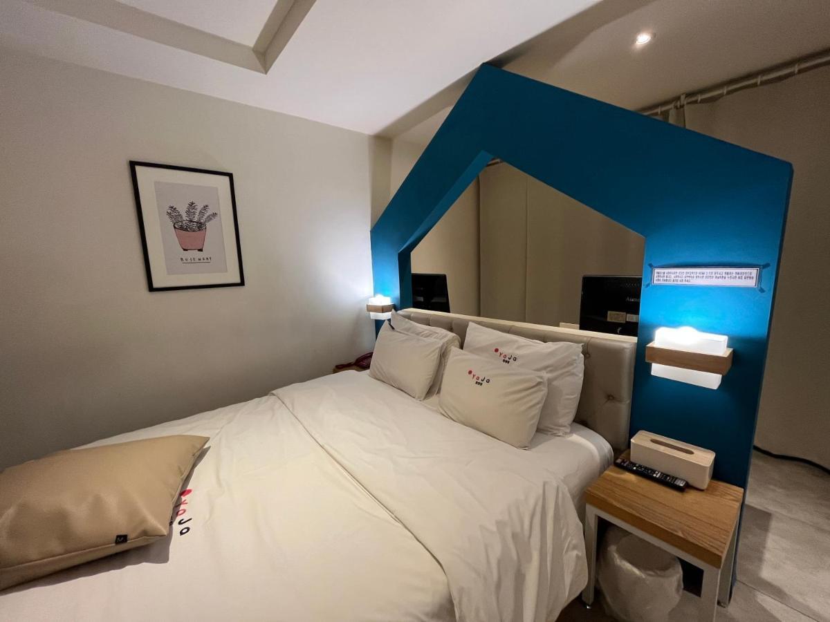 Hotel Yaja Hwajeong Station Коян Экстерьер фото