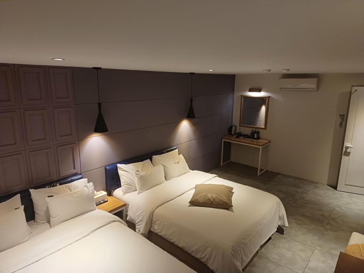 Hotel Yaja Hwajeong Station Коян Экстерьер фото
